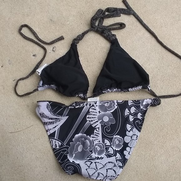 Plunge Bikini >> STUNNING and CUTE MUST HAVE !! - Picture 5 of 5